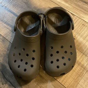 NWOT Crocs 204536 Kids Classic Clog Slip On Chocolate Brown Unisex Toddler C10
